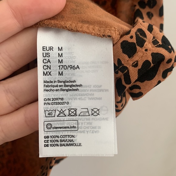 [M] H&M cheetah print top - Picture 5 of 5